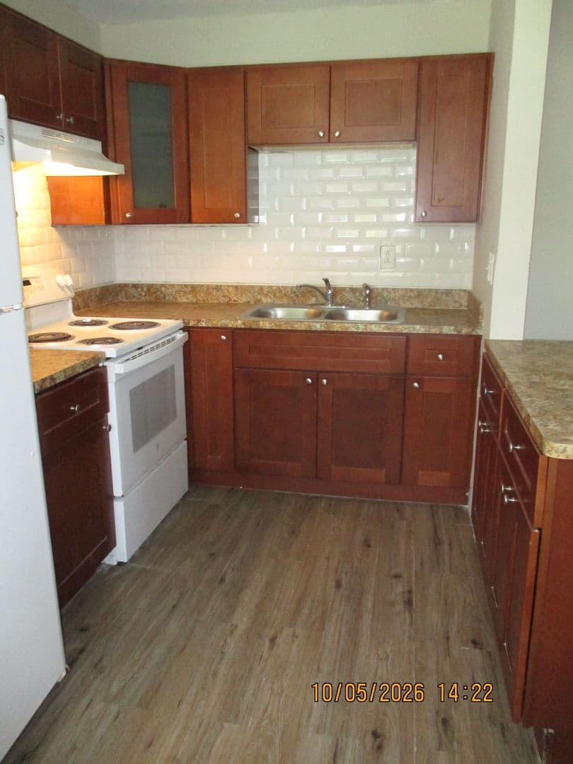 Daytona Beach House: 228 S Keech St