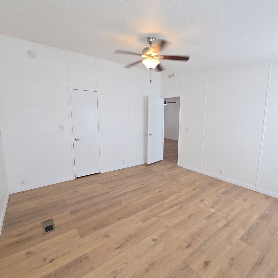 Benson House: 3186 W Green Park