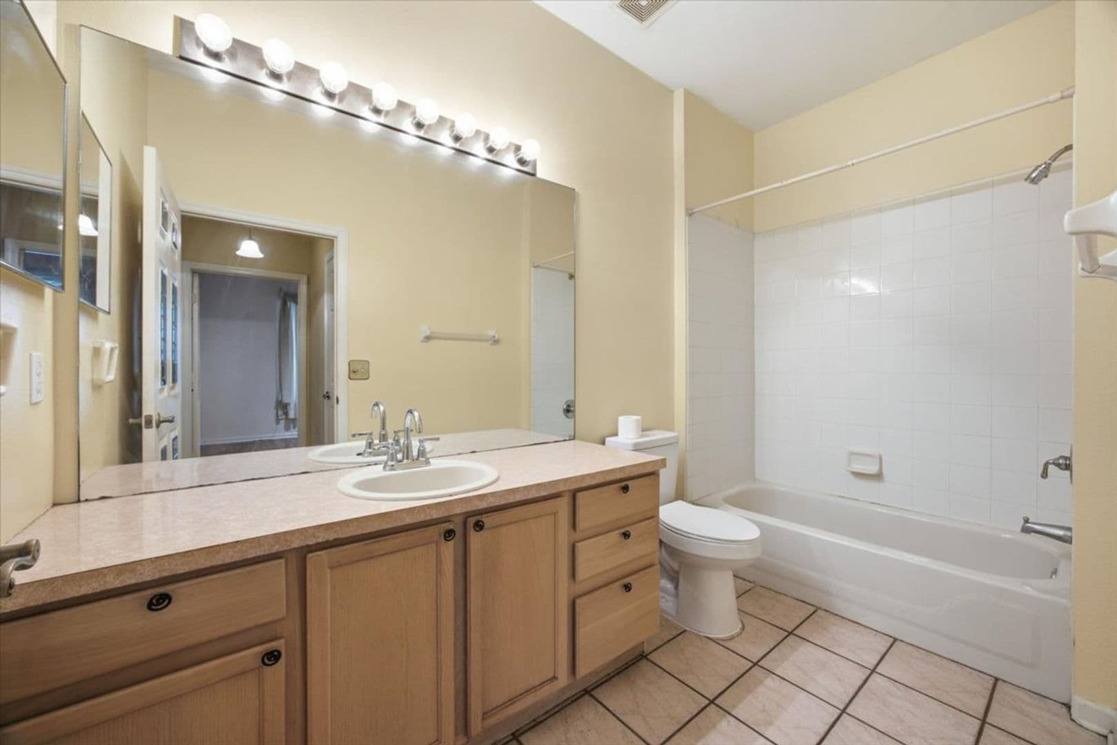 Orlando House: 7109 Yacht Basin Ave, Apt 428