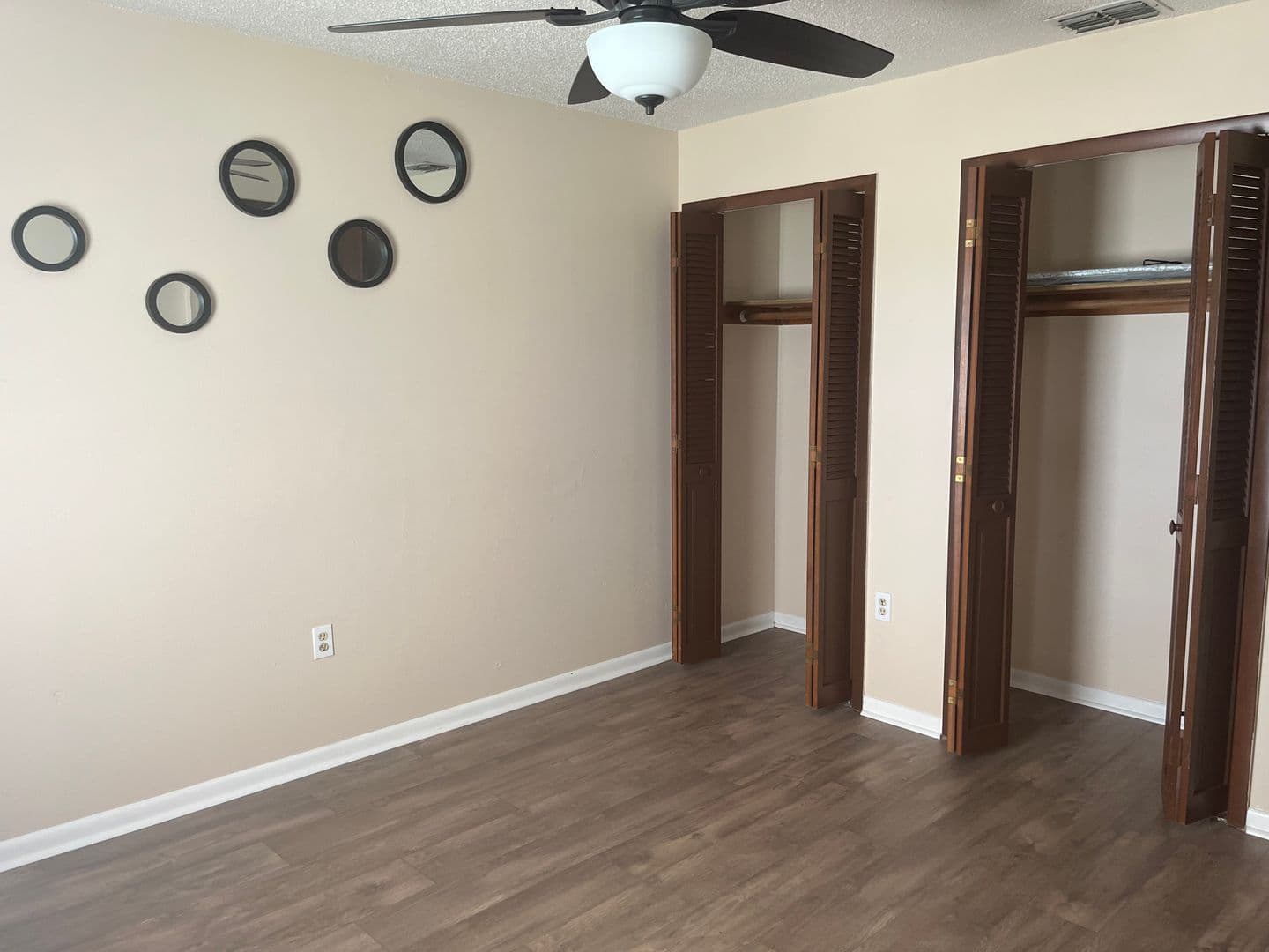 Kissimmee House: 2112 W Martin St