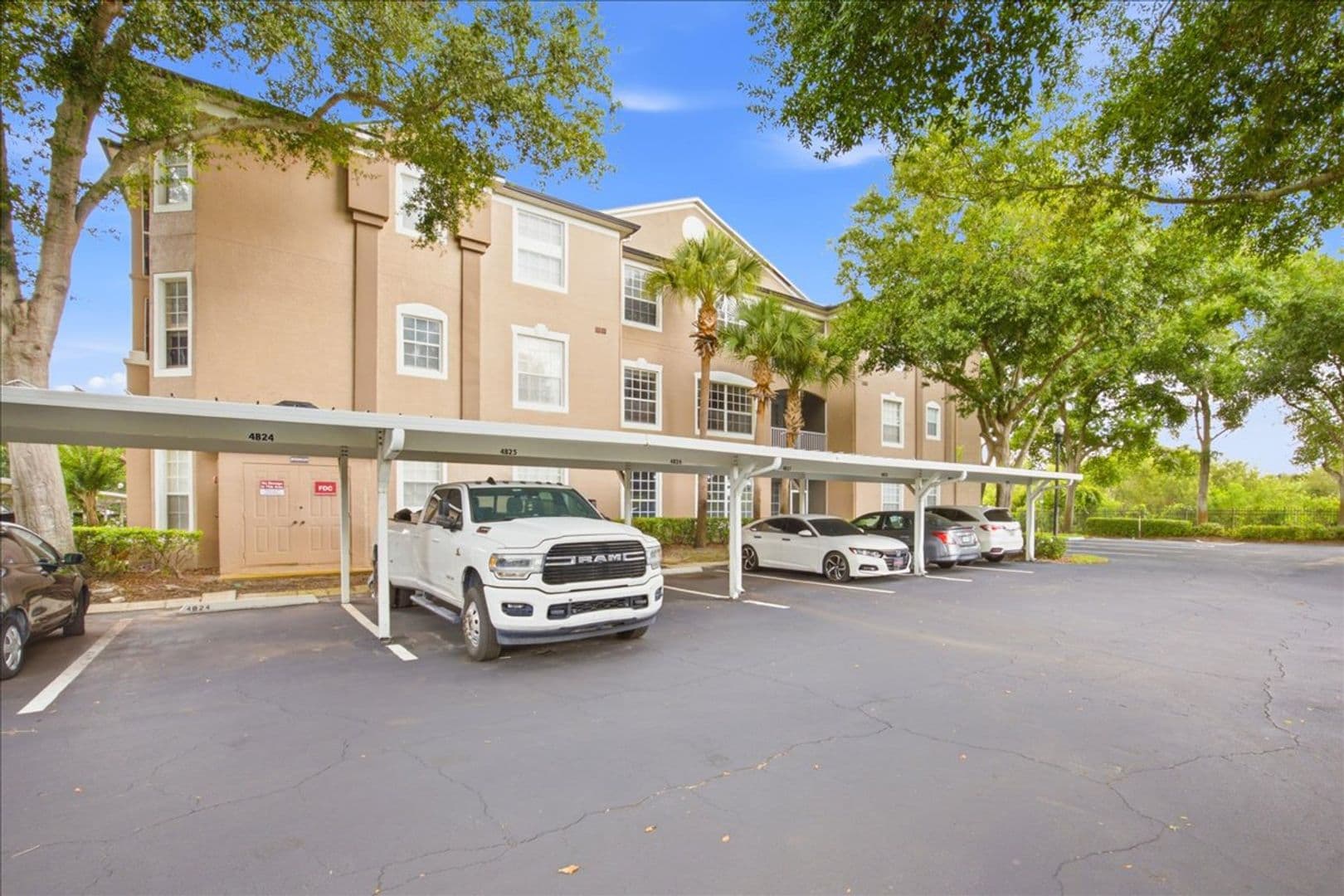 Orlando House: 7109 Yacht Basin Ave, Apt 428
