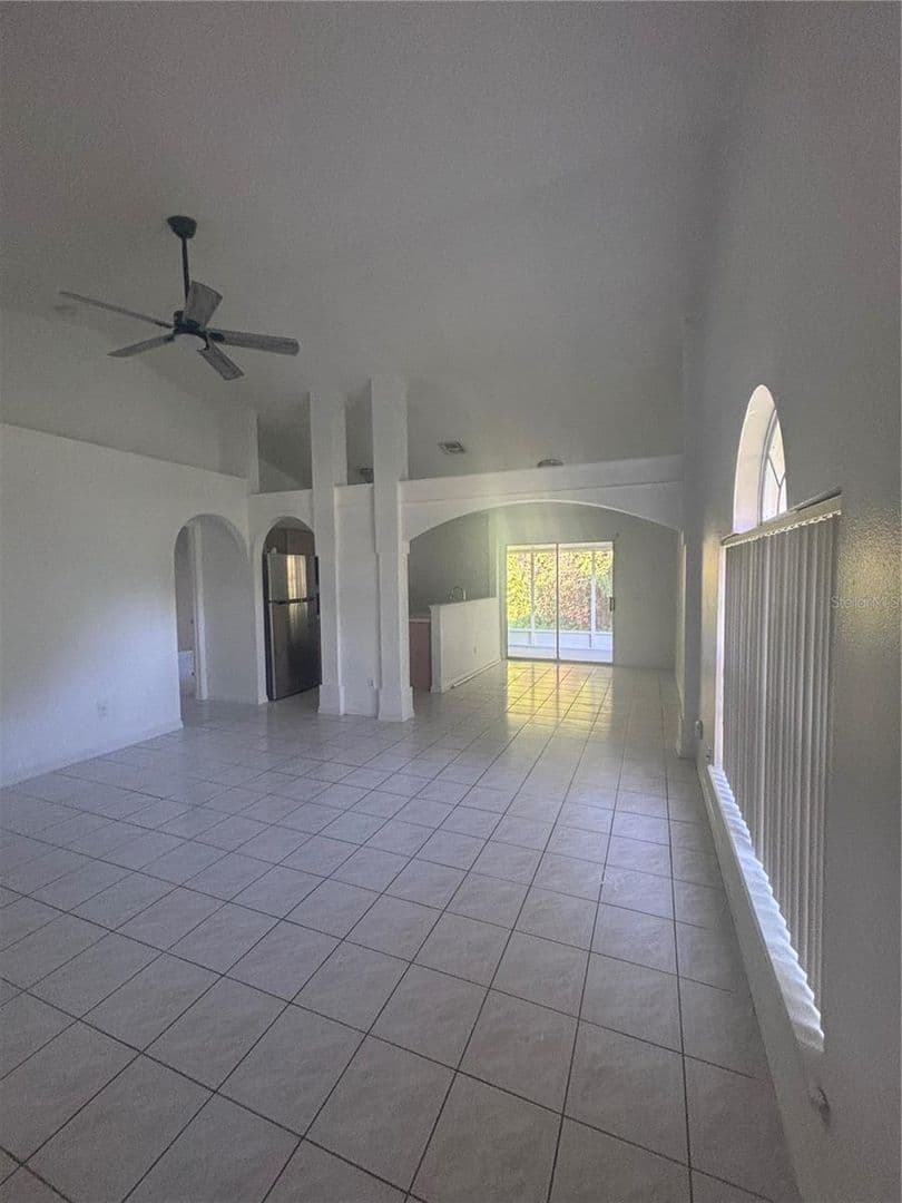 Kissimmee House: 2422 Parsons Pond Circle