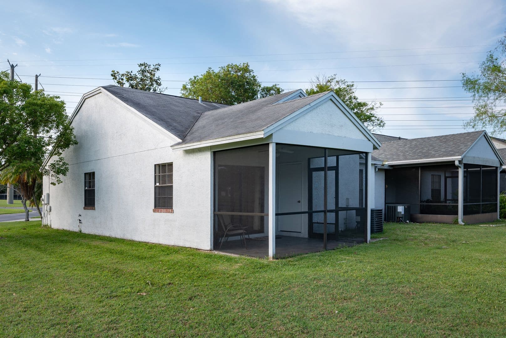 Sanford Condo: 102 Candlewick Ct