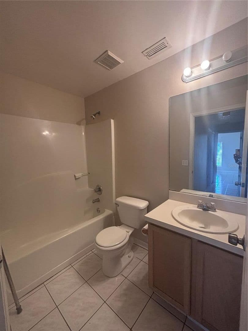 Kissimmee House: 2422 Parsons Pond Circle