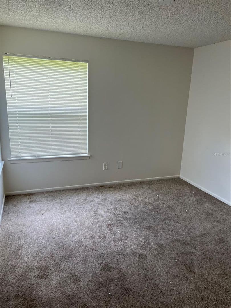 Lake Mary House: 2564 Grassy Point Dr, Unit 104