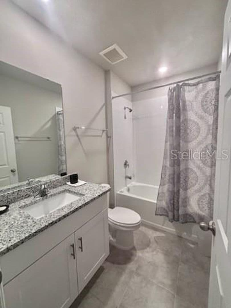 Haines City House: 384 Guadlupe St