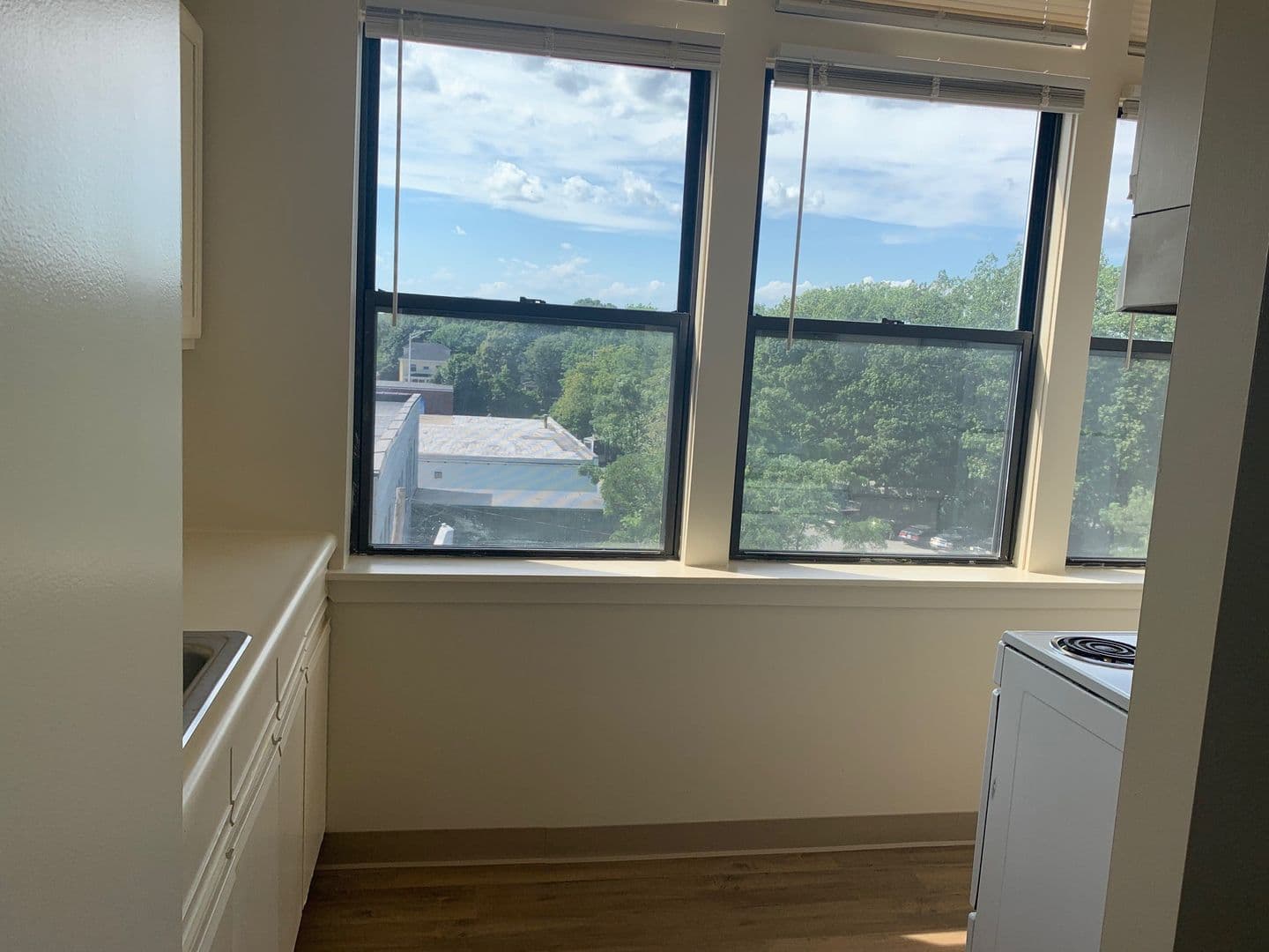 Portland Apartment: C/O Dirigo Management Company