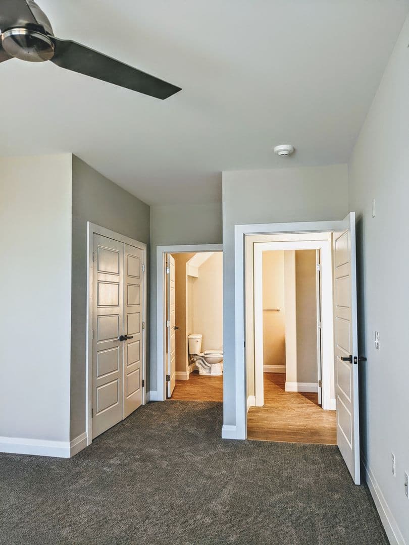 Norwalk Apartment: 1 Bates Court