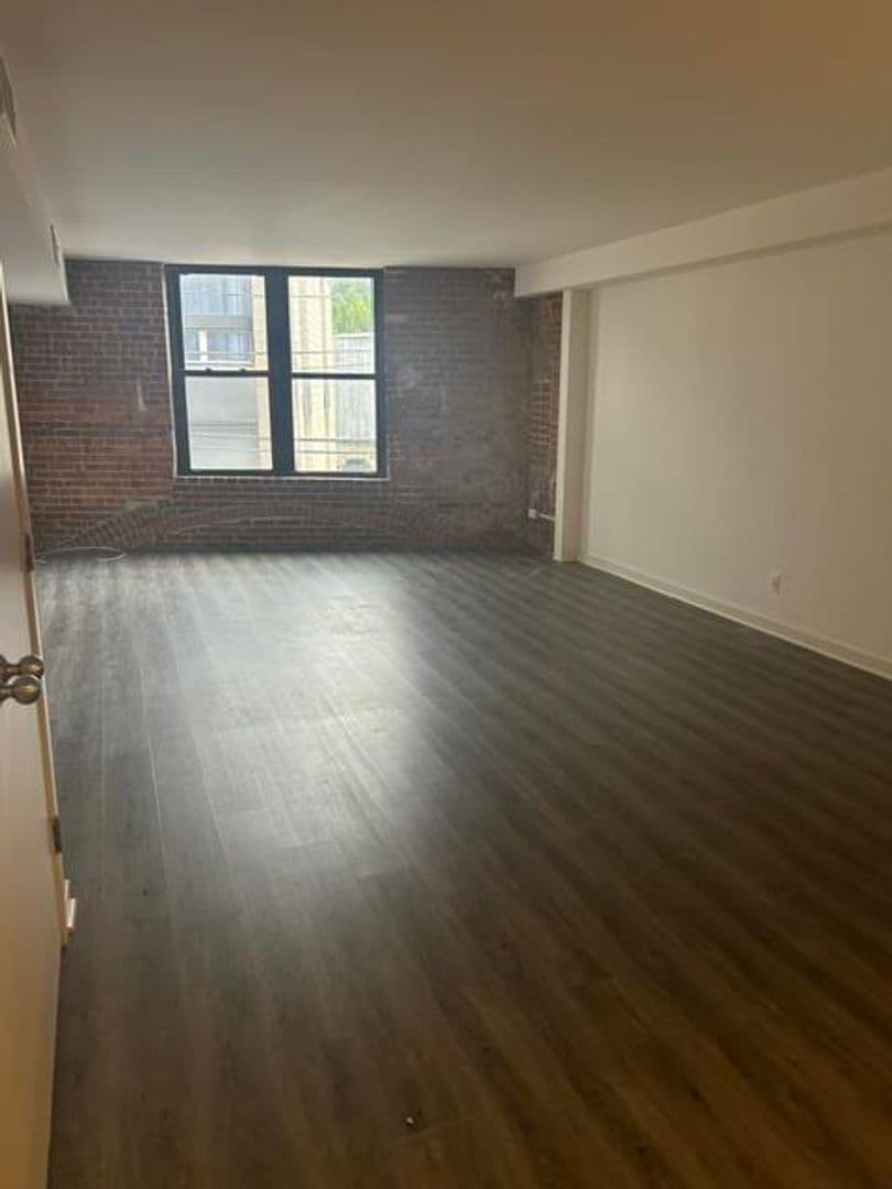 Norwalk Apartment: 10 Wall Street