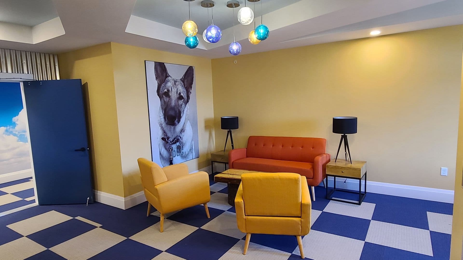 Norwalk Apartment: 1 Bates Court