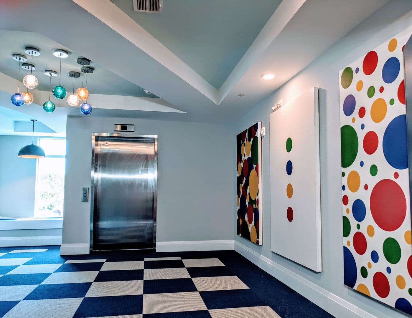 Norwalk Apartment: 1 Bates Court