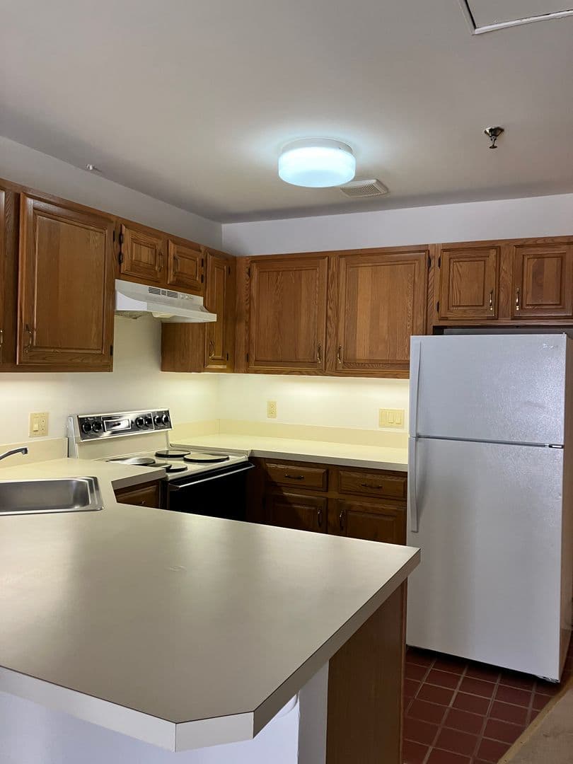 Norwalk Apartment: 10 Wall Street