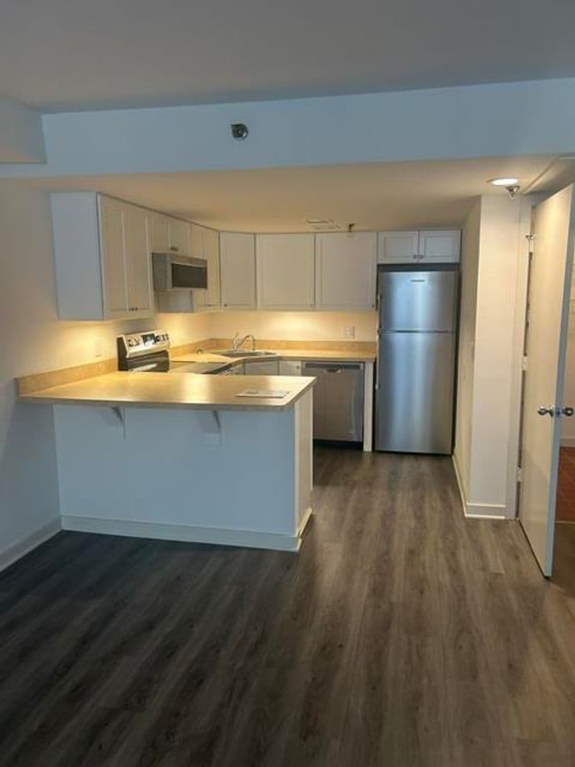 Norwalk Apartment: 10 Wall Street