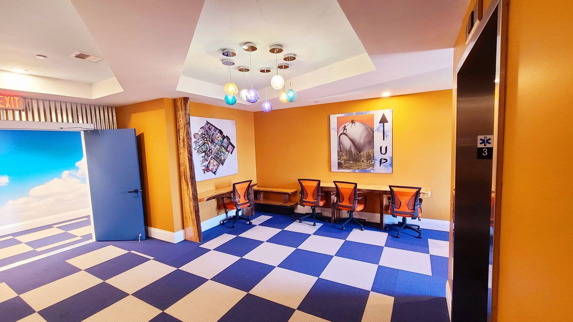 Norwalk Apartment: 1 Bates Court