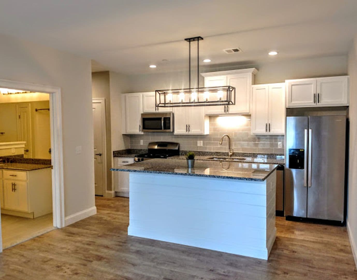 Essex Apartment: 27 Plains Road