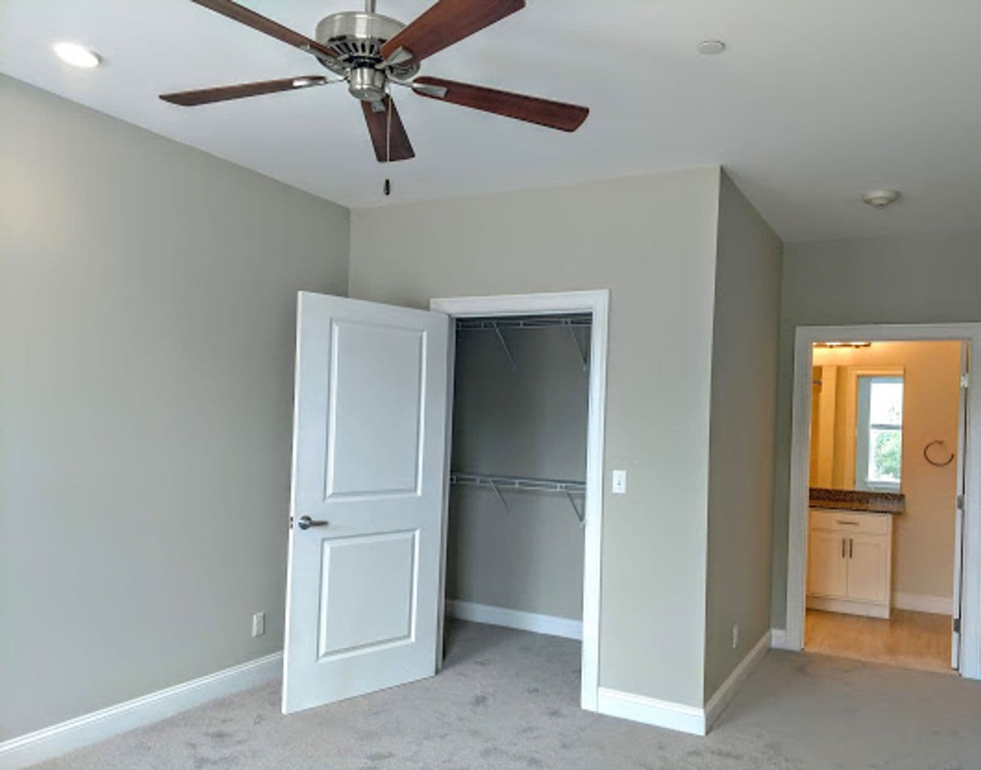 Essex Apartment: 27 Plains Road