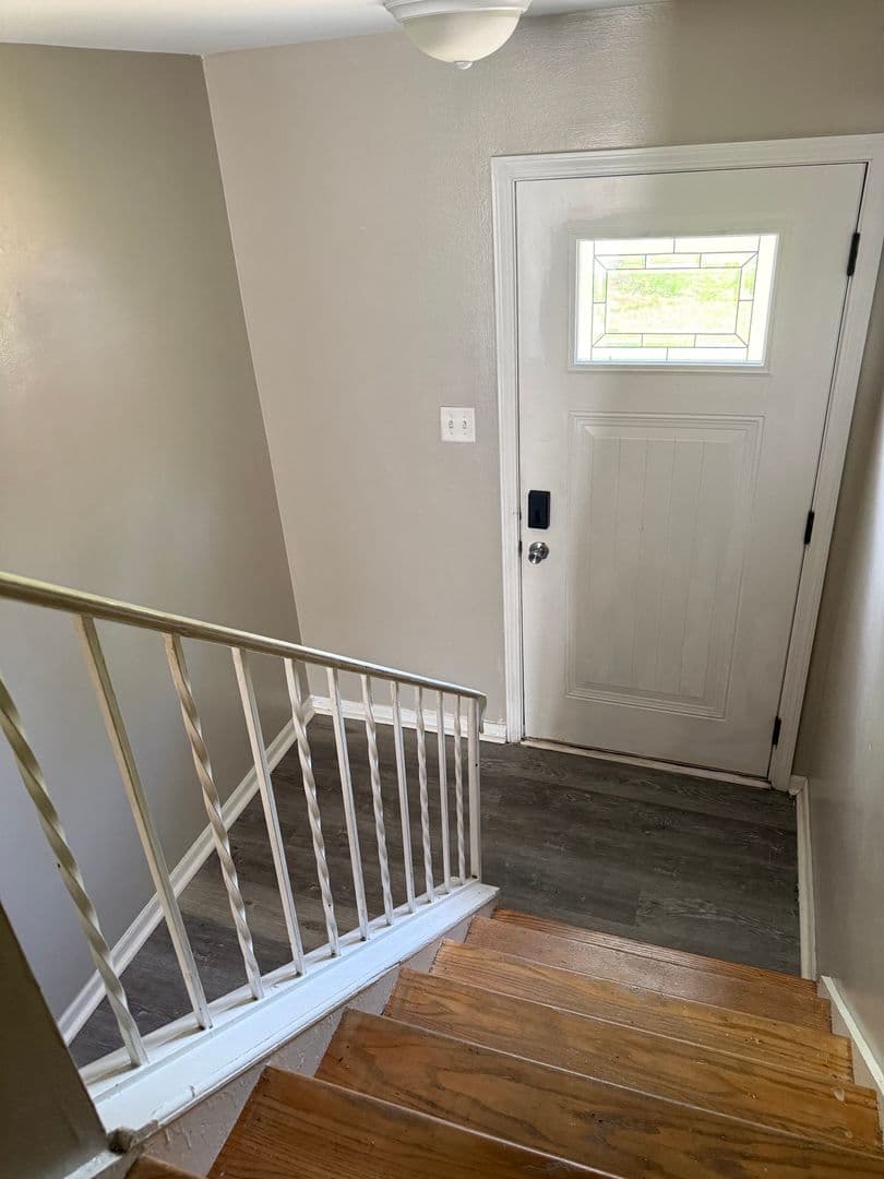 Lawrence Apartment: Boy Scout Road