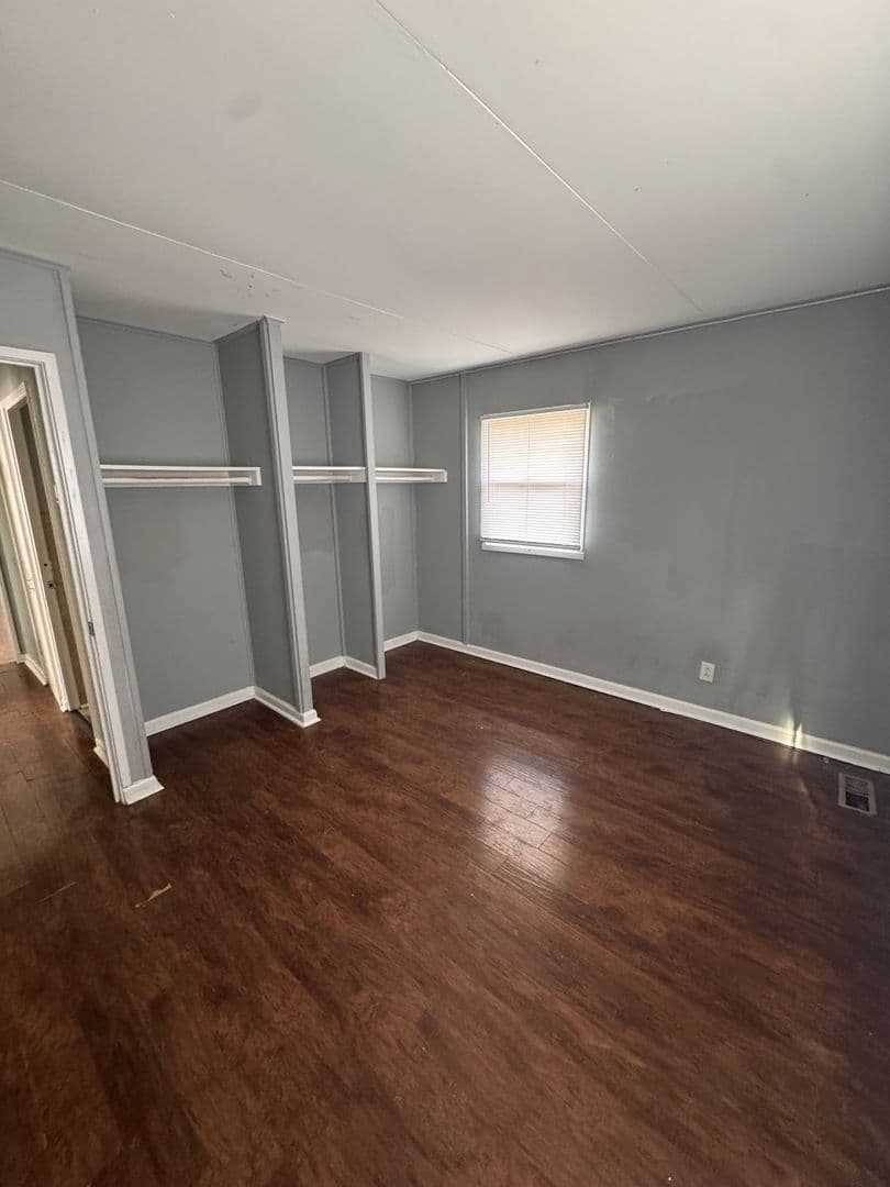 Indianapolis House: 4715 E 33rd St