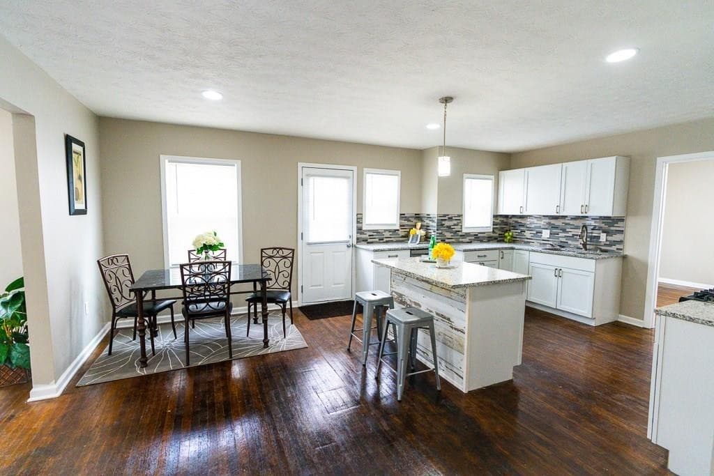 Indianapolis House: 415 Iowa Street
