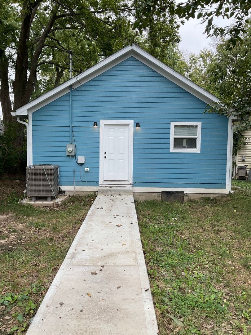 Indianapolis House: 2938 N Dearborn Street