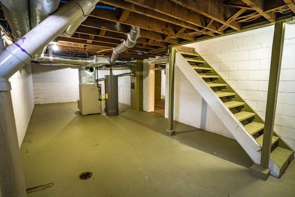 Indianapolis House: 415 Iowa Street
