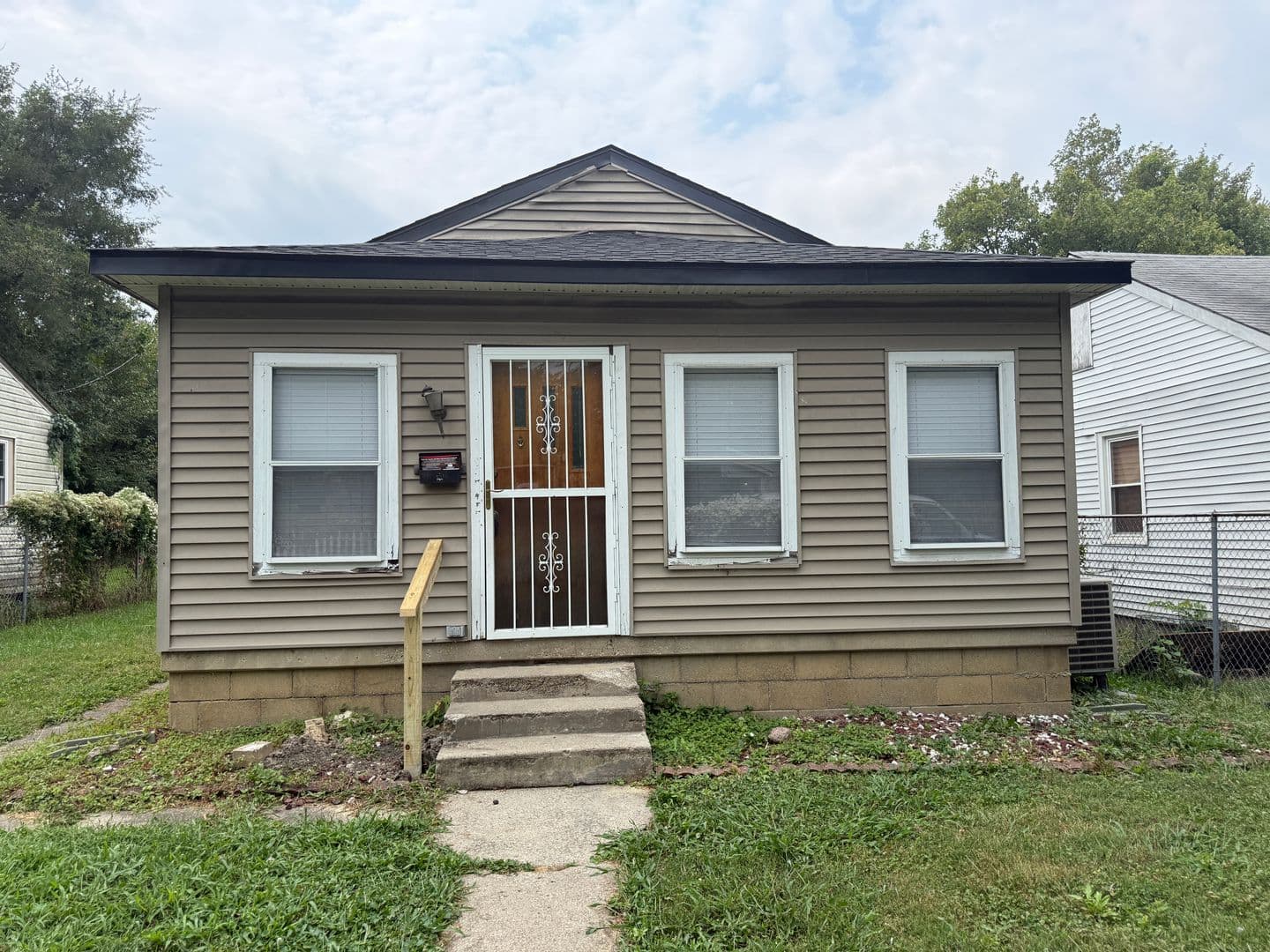 Indianapolis House: 2952 N Colorado Avenue