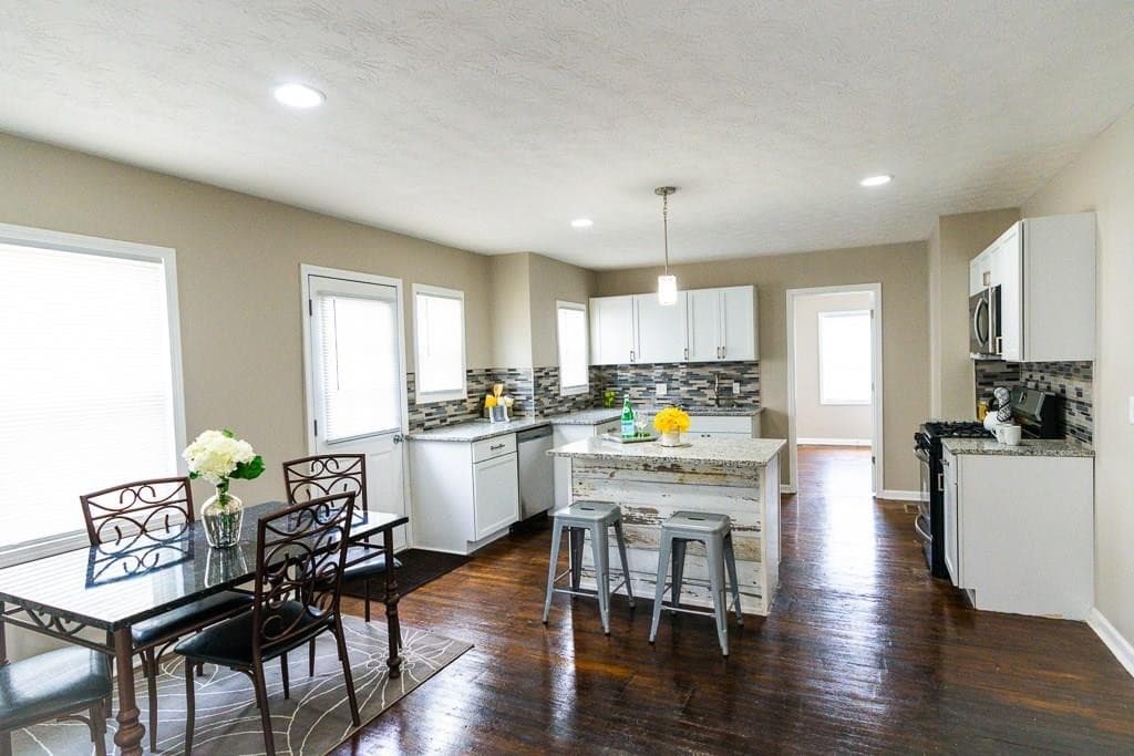 Indianapolis House: 415 Iowa Street