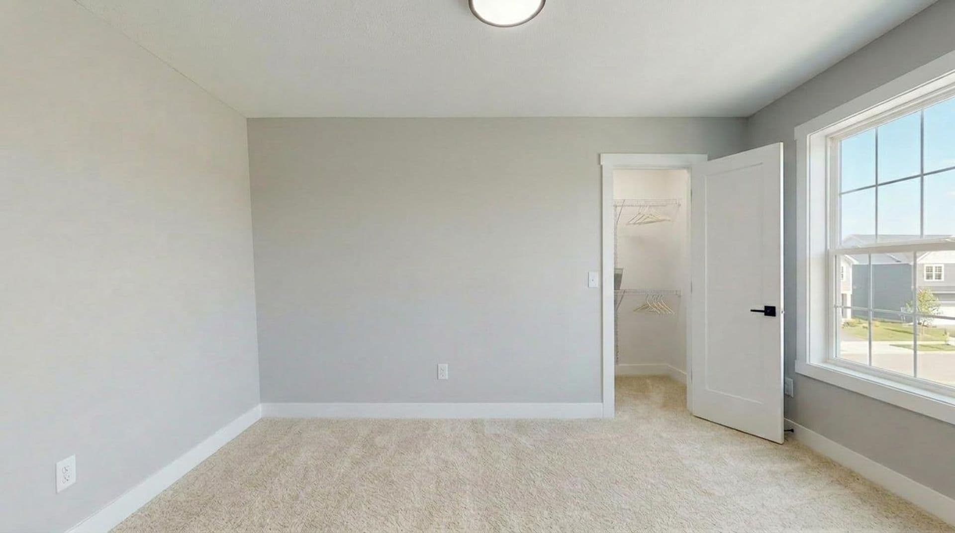 Indianapolis Apartment: Applegate Street
