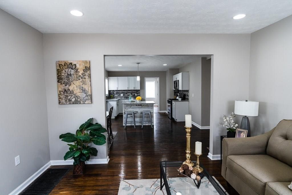 Indianapolis House: 415 Iowa Street