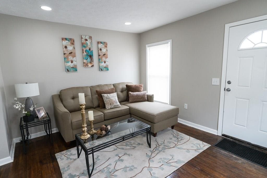 Indianapolis House: 415 Iowa Street