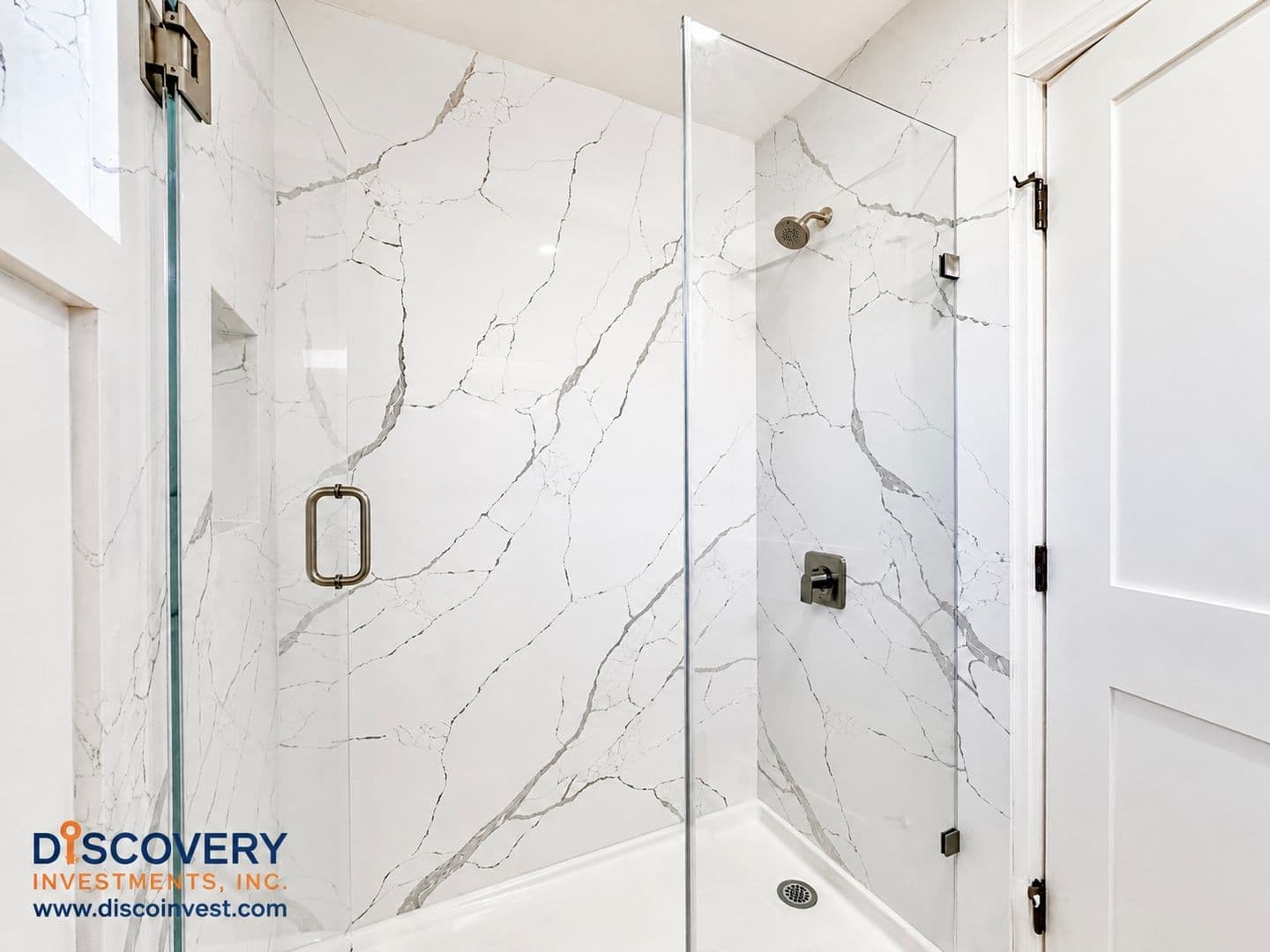 Oakland Apartment: 3939 Midvale Avenue