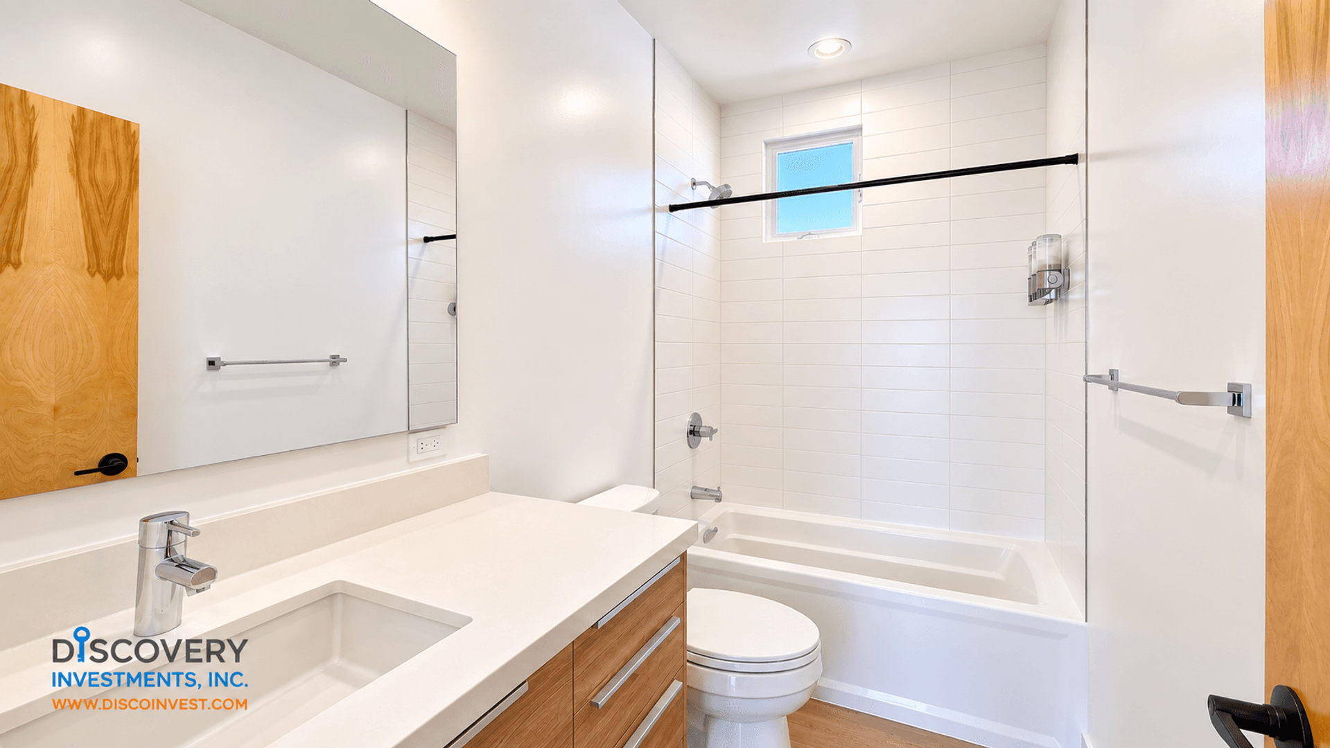 Oakland Townhome: 3235 Louise St. #C