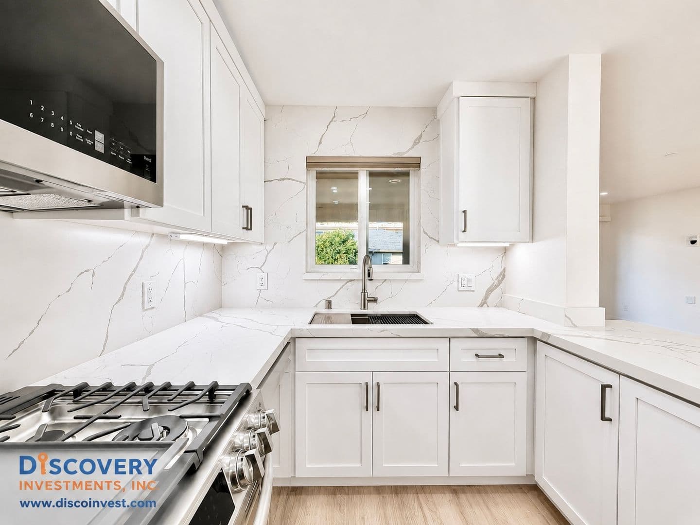 Oakland Apartment: 3939 Midvale Avenue