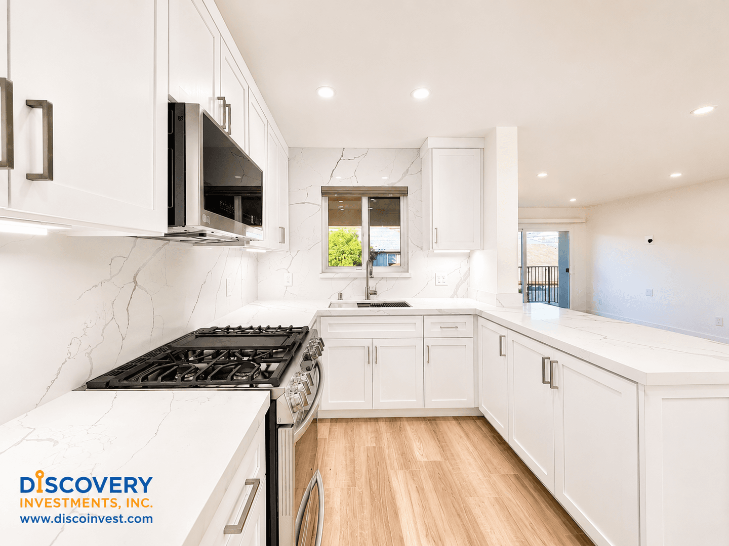 Oakland Apartment: 3939 Midvale Avenue