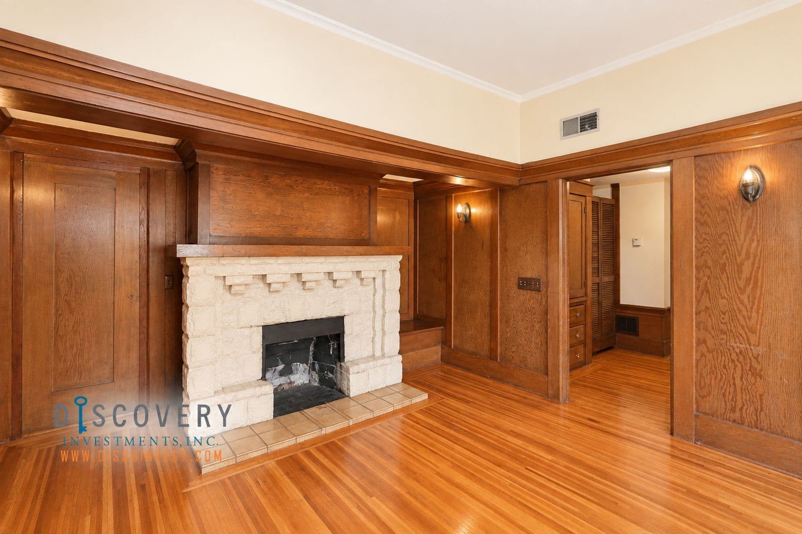 Berkeley Apartment: 2814 College Ave.