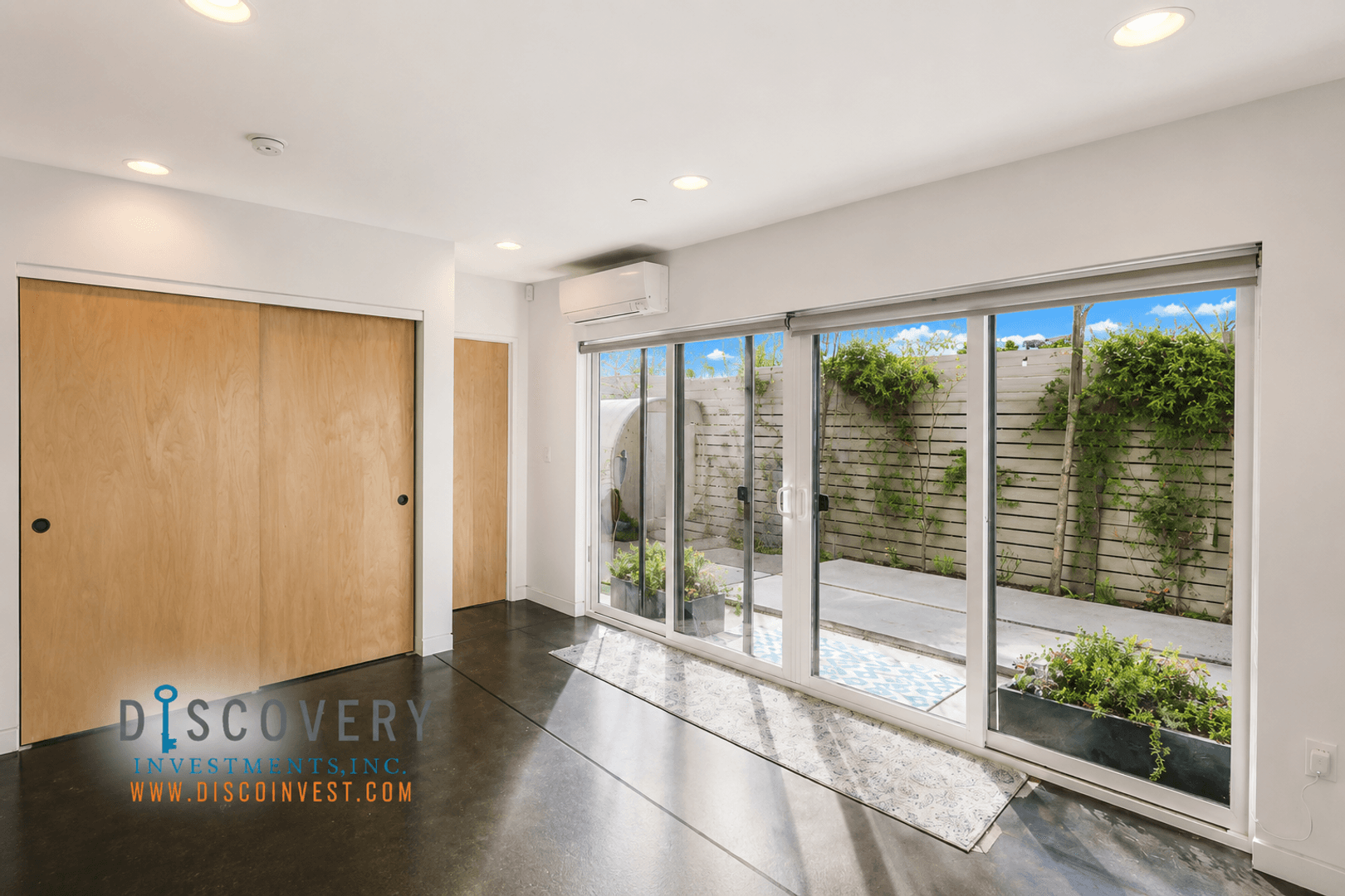 Oakland Townhome: 3235 Louise St. #C