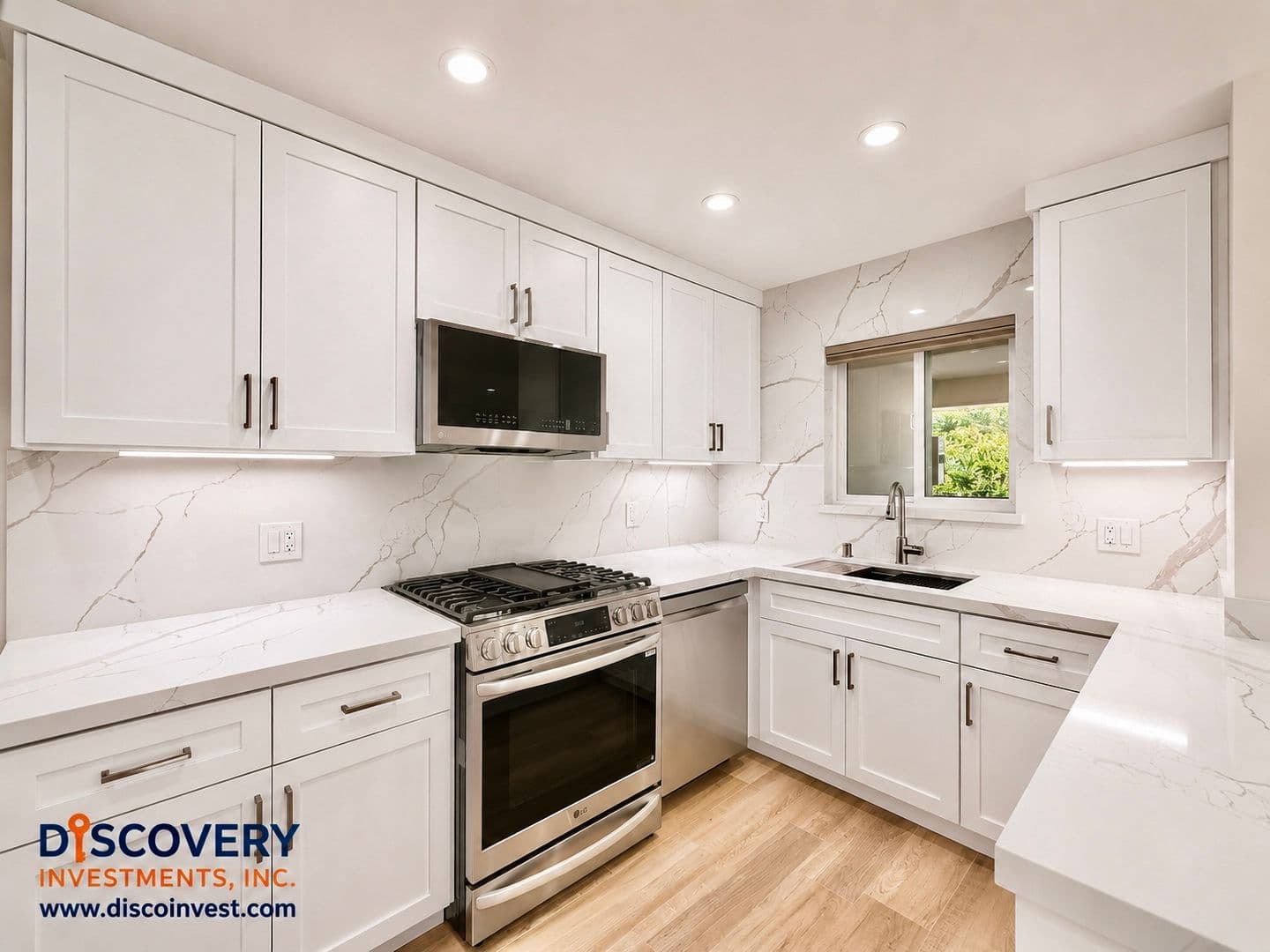 Oakland Apartment: 3939 Midvale Avenue