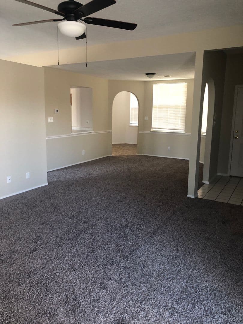Rio Rancho House: 2621 Sandia Lp NE