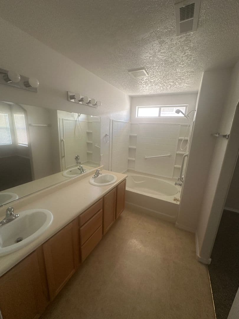 Rio Rancho House: 1809 Gallinas Road NE