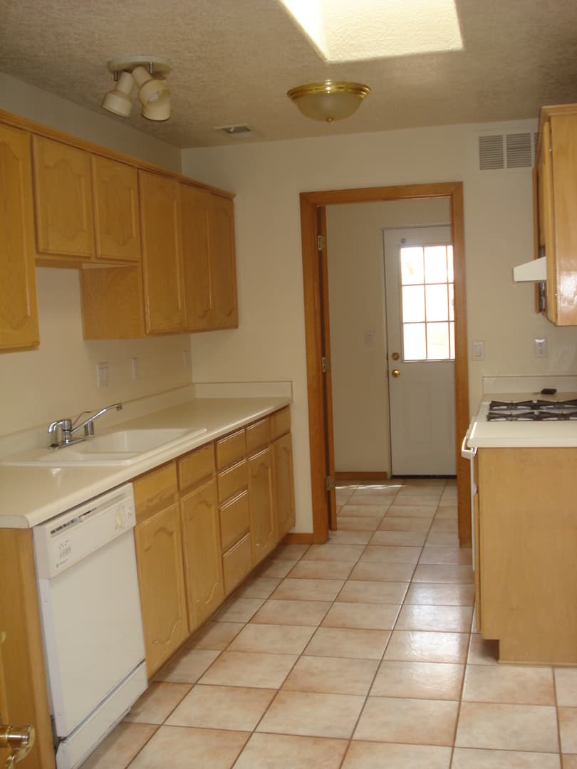 Albuquerque House: 6124 Nassif Ct NW