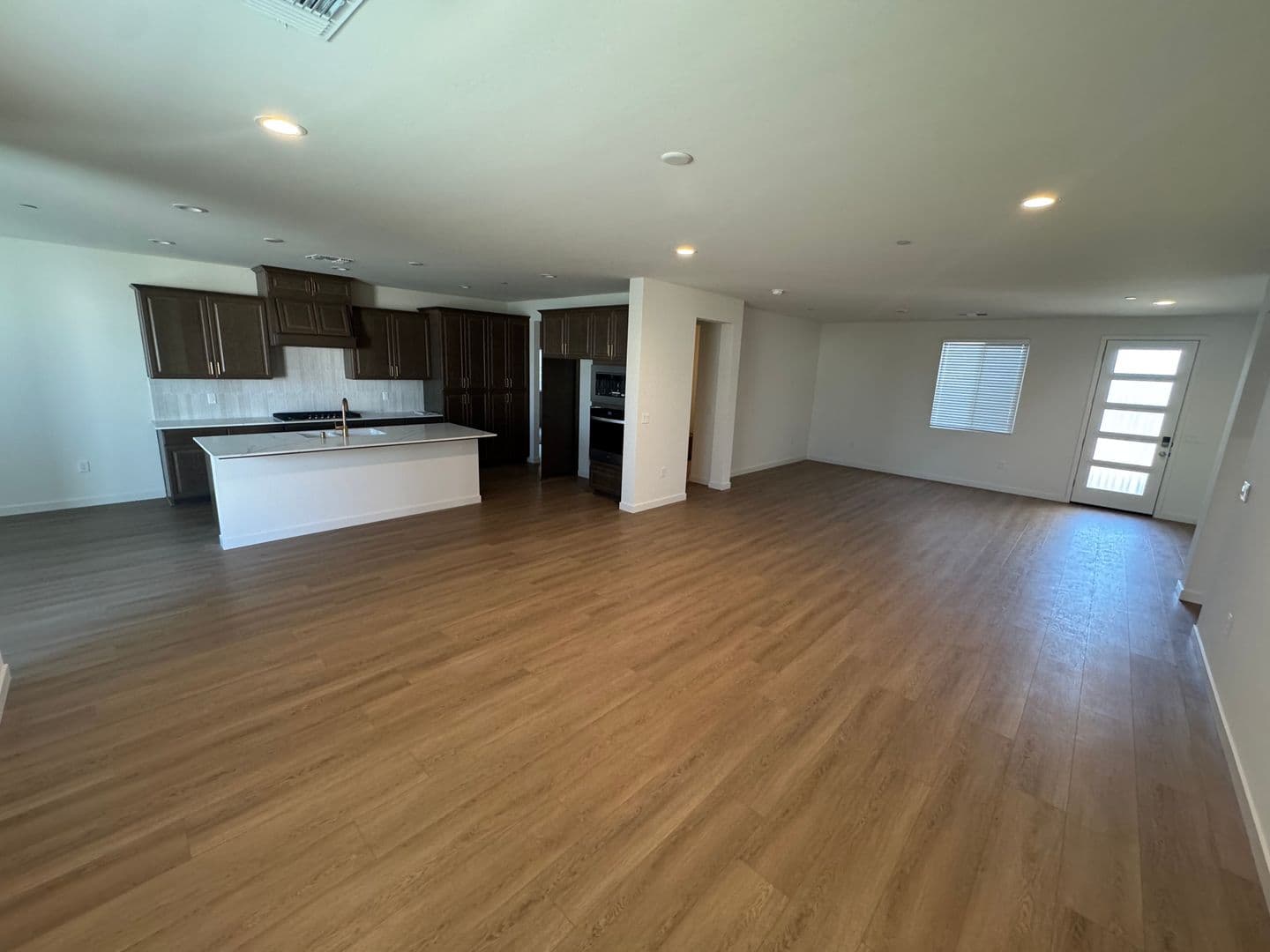 BAKERSFIELD House: 12714 GRAHAM CT