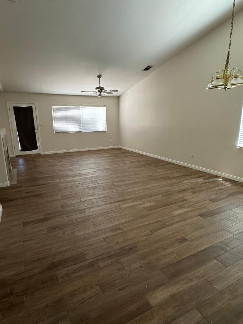BAKERSFIELD Apartment: 8510 EAGLES LANDING