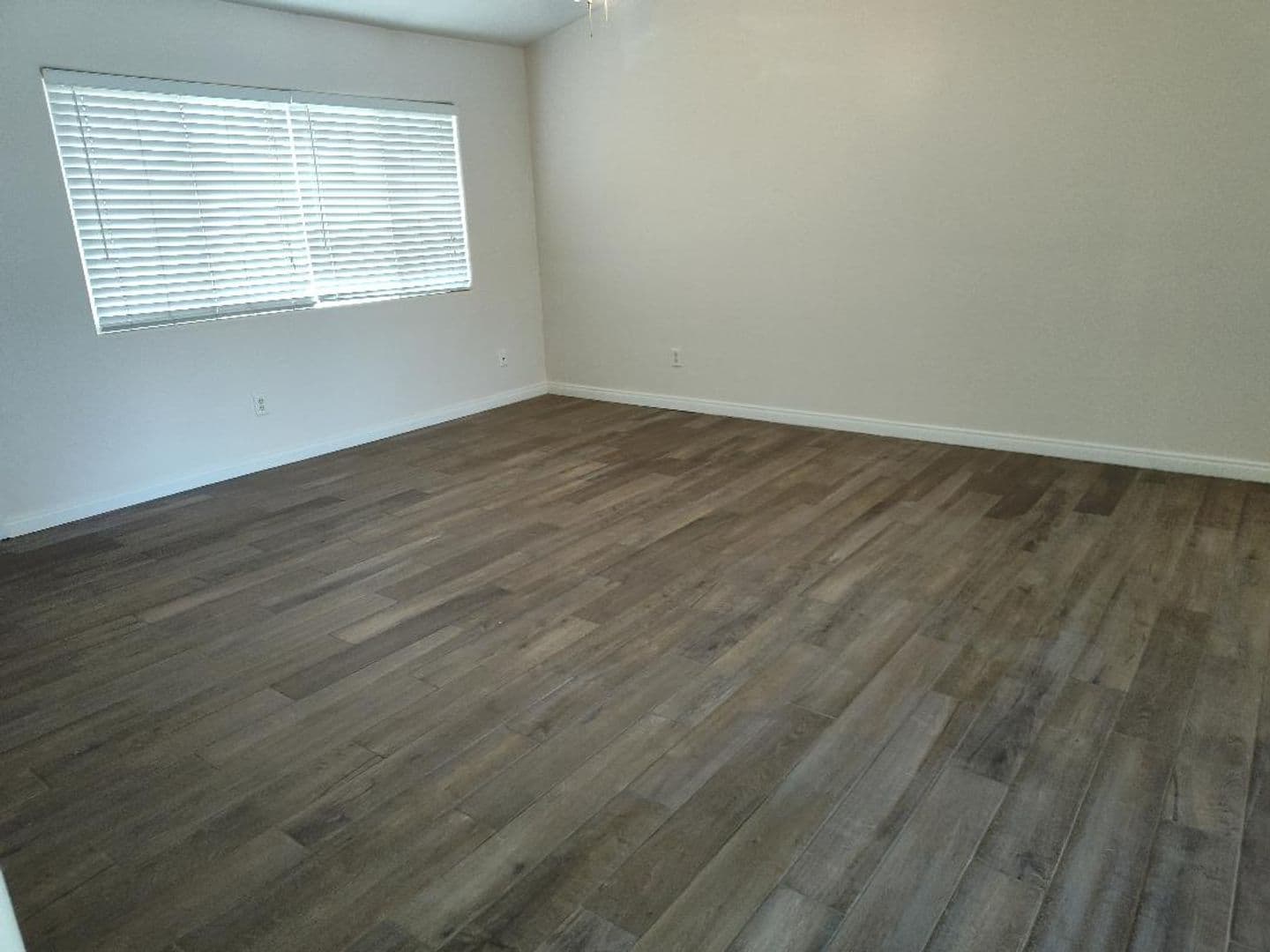 BAKERSFIELD Apartment: 8510 EAGLES LANDING