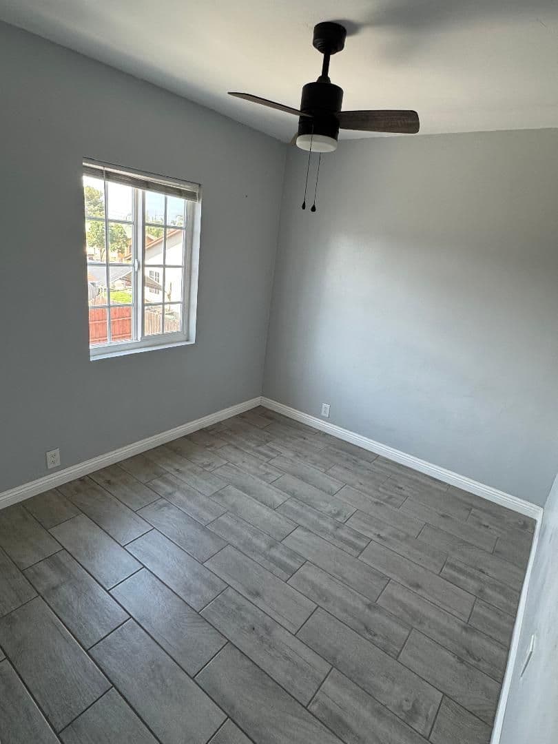 BAKERSFIELD Apartment: 2300 LAKE ST.