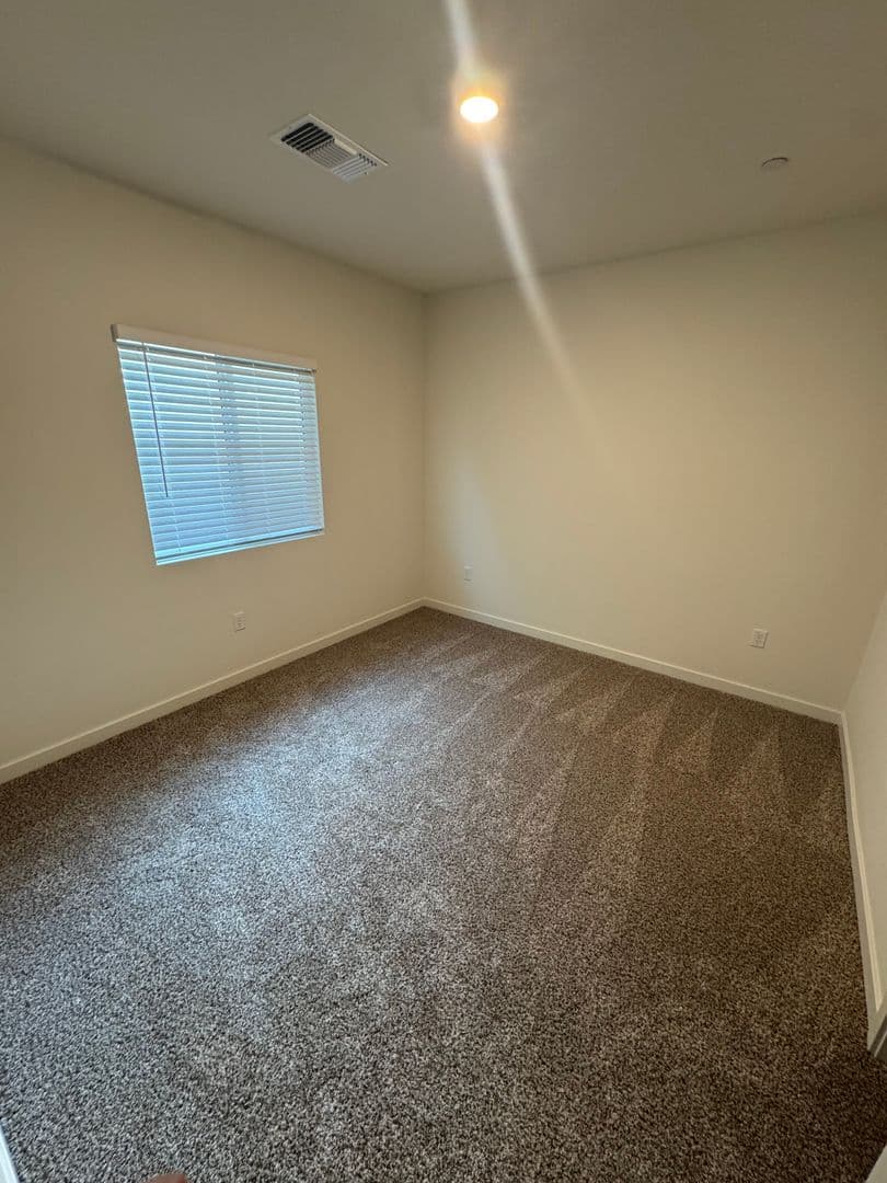 BAKERSFIELD House: 12714 GRAHAM CT