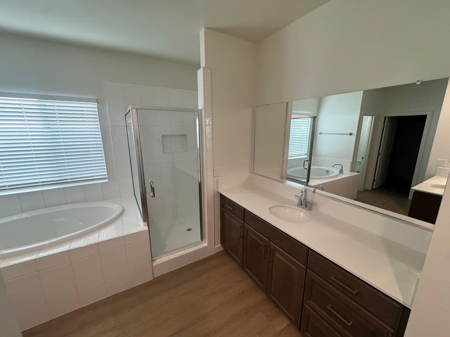 BAKERSFIELD House: 12714 GRAHAM CT