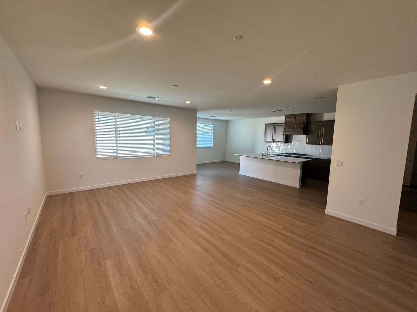 BAKERSFIELD House: 12714 GRAHAM CT