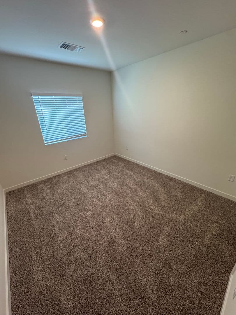BAKERSFIELD House: 12714 GRAHAM CT