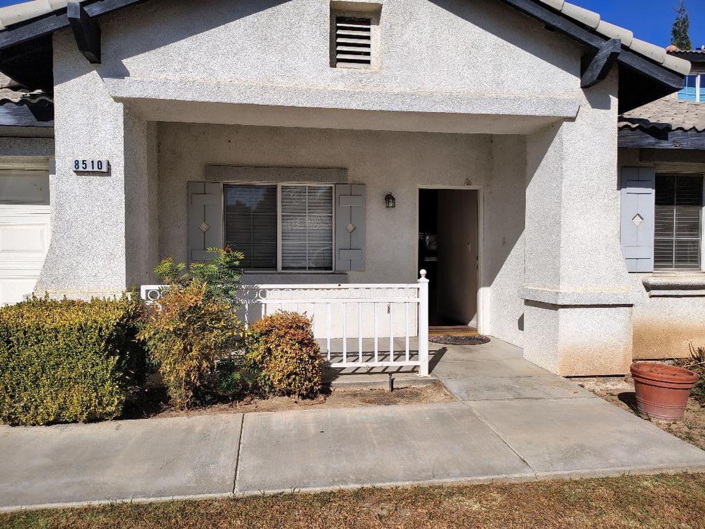 BAKERSFIELD Apartment: 8510 EAGLES LANDING