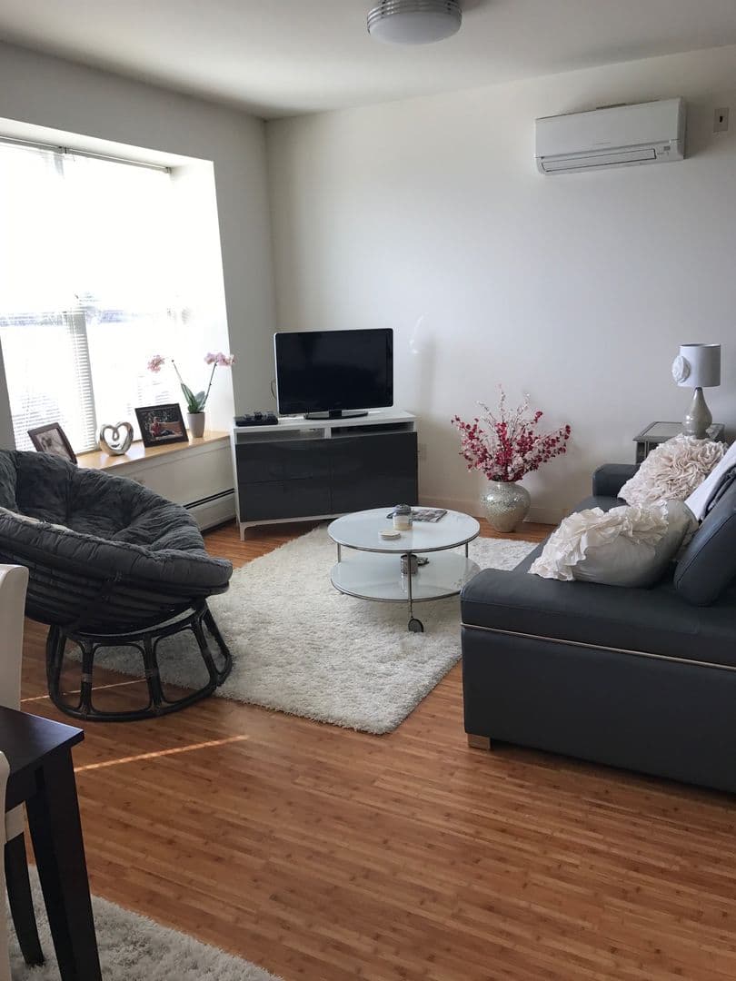 South Burlington Apartment: 78 Eastwood Drive
